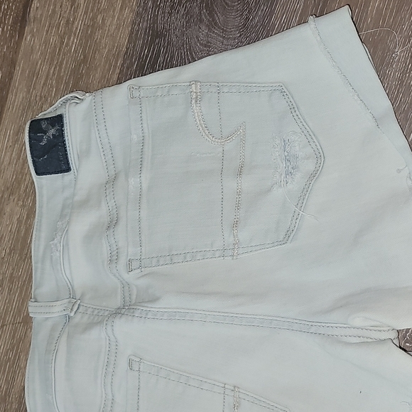 AMERICAN EAGLE HIGH RISE SHORTIE - Picture 6 of 8